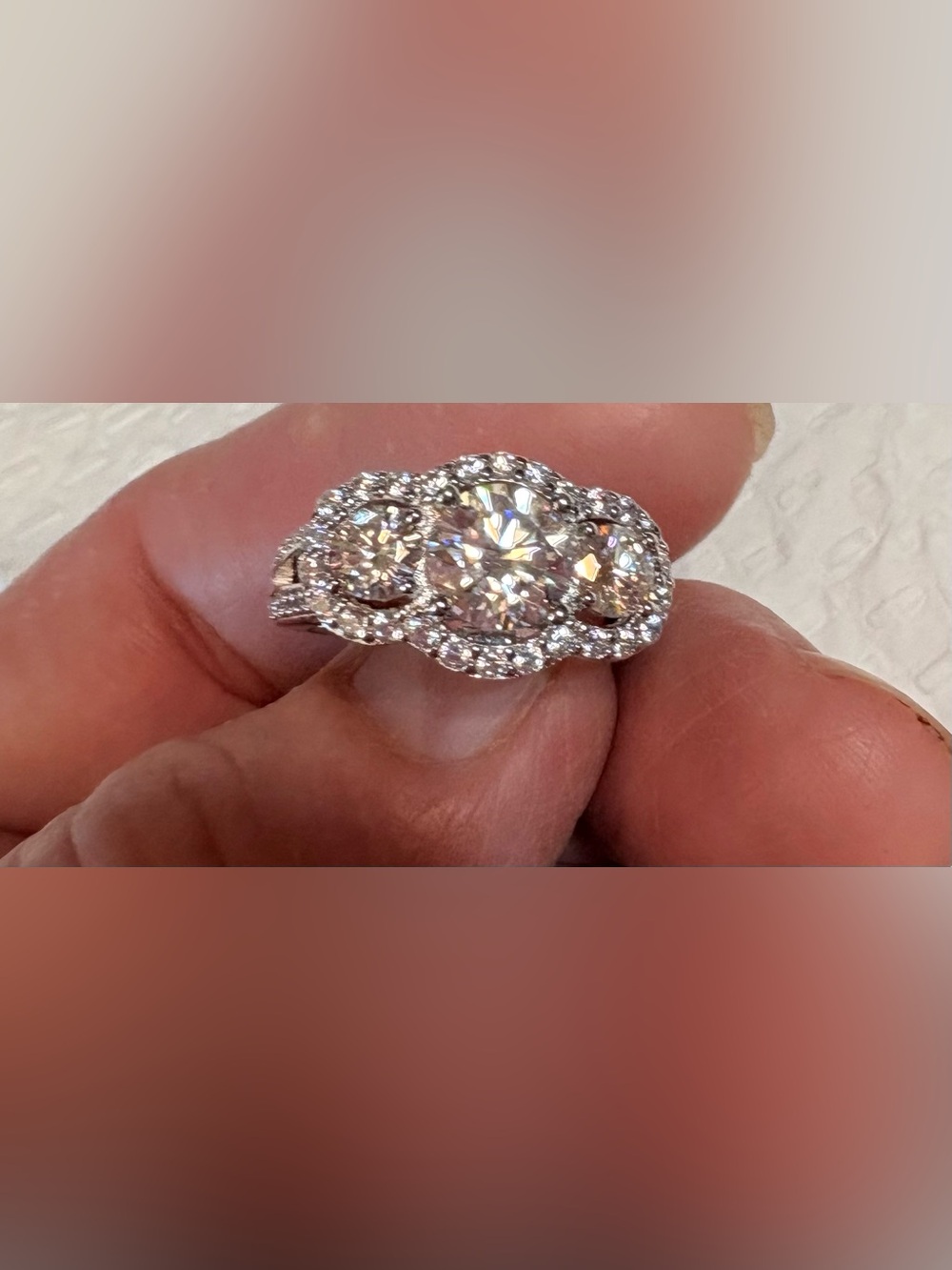 S925 2.2 Carats Moissanite Ring GRA Card & Gift Box (New without tags) size 6 - Picture 3 of 13